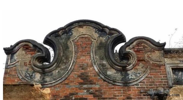 雷州市古建筑文化“三绝”：屋脊翘、封火山墙和照壁