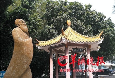 惠州卫校原址内的东坡塑像