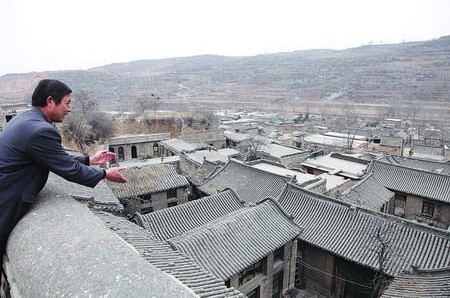 梁家村